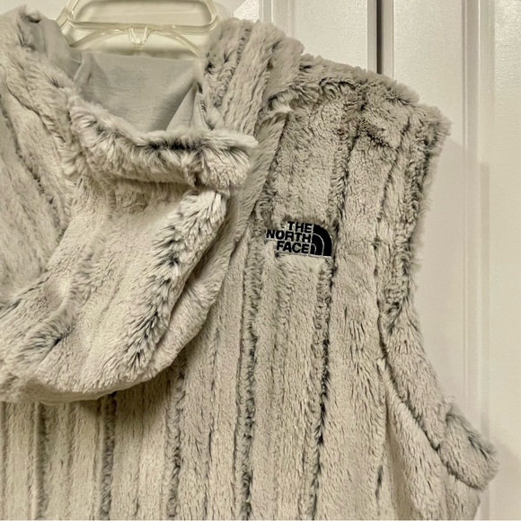 The North Face Gray Fleece Vest - Picture 5 of 6